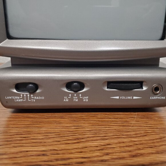 Electronics Claybrooke TV/Latern with AM FM Radio and Weather Band 2001 - Tested - Picture 8 of 12